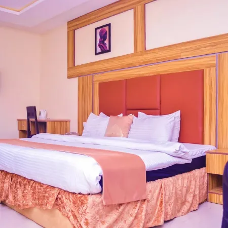 Owee Exclusive Hotel