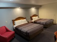 Campus Inn Baraboo - Motels