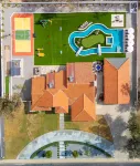 The Lazy Palm Private Lazy River Pickleball - Jacuzzi