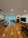 Waterfront Escape with Private Hot Tub & Terrace - baignoire