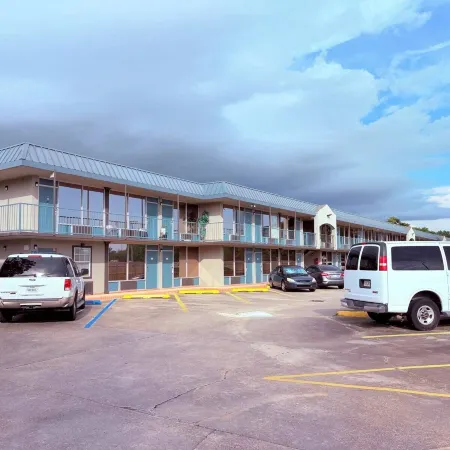 Discovery Inn Lafayette Airport I-10