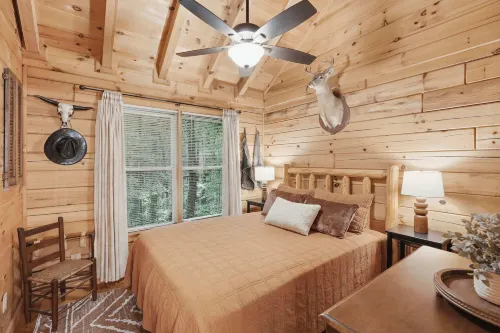 Little Rock Creek Cabin - 1bdr - WiFi