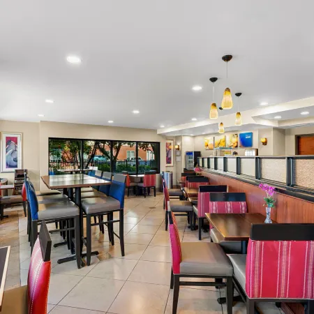 Comfort Suites Vacaville-Napa Valley Area