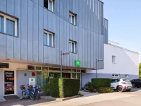 Ibis Styles Vannes Porte du Golfe - parking