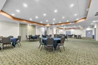 Comfort Inn & Suites - sarapan