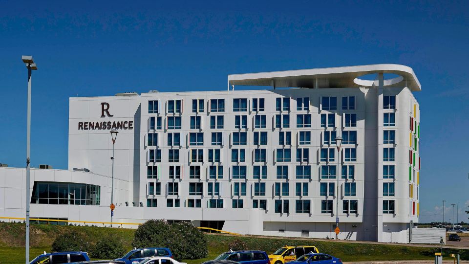 Renaissance Edmonton Airport Hotel