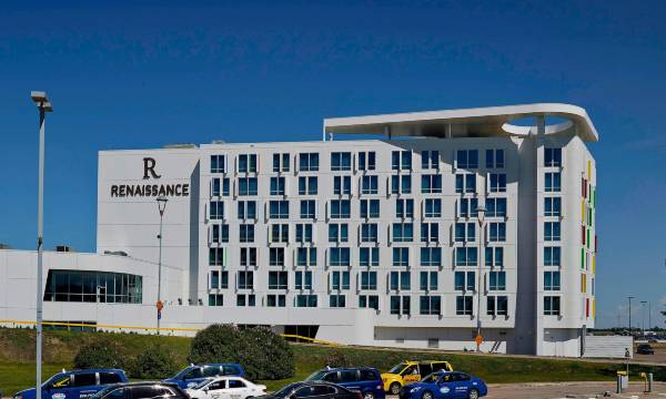 Renaissance Edmonton Airport Hotel