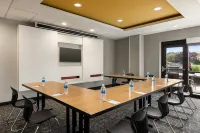 TownePlace Suites Harrisburg West/Mechanicsburg - Parkplatz