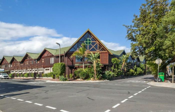 Knysna Log-Inn Hotel