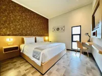Grand Plaza Boutique Hotel - Airport Shuttle