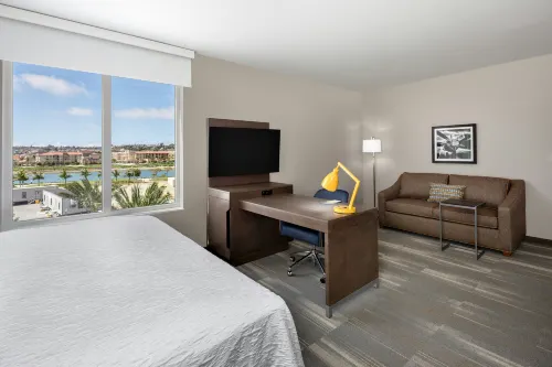 Hampton Inn & Suites San Diego Liberty Station - 2-Star