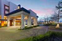 Hampton Inn & Suites by Hilton Langley-Surrey - Pools