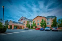 Fairfield Inn & Suites Burlington - parking