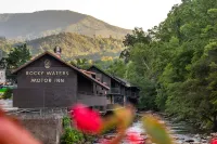 Historic Rocky Waters Inn, A Small Luxury Hotel - bar