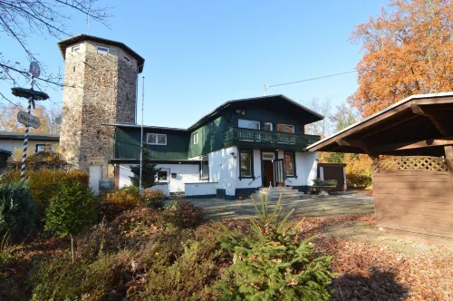 Pleasant Holiday Home in Kemmenau with Sauna - Parking