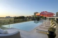 Renaissance Porto Lapa Hotel - Luxury