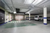 42 號公路酒店 - 停車場