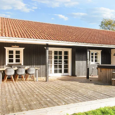 7 person holiday home in Grenaa