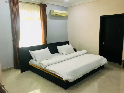 Liverpool VIP Hotels Hotels near Church Of God Mission Int. Inc. WOJI