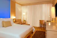 Le Meridien New Delhi Hotels in New Delhi