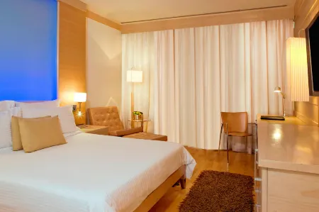 Le Meridien New Delhi Отели рядом со станцией Rajiv Chowk