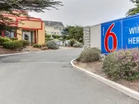 Motel 6 Marina, CA - Monterey - Beach