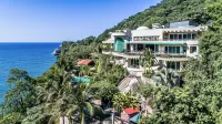 Beach Frontage Armonia Villa with Stunning Views.