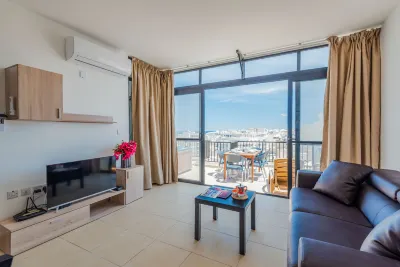 Seashells Seaview Penthouse with Hottub