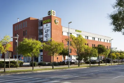 B&B 호텔 히로나 3 Parc de Medinyà 주변 호텔