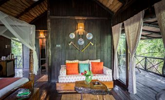 Pugdundee Safaris- Tree House Hideaway