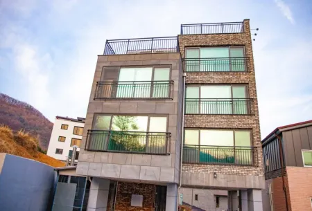 Gwangju Gonjiam Shim 371 Pension Отели в г. Кванджу