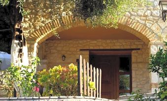 Enetiko Resort