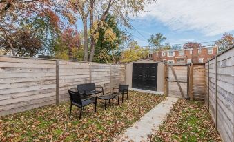 Beautiful 3Br 2ba House with Cozy Backyard by CozySuites