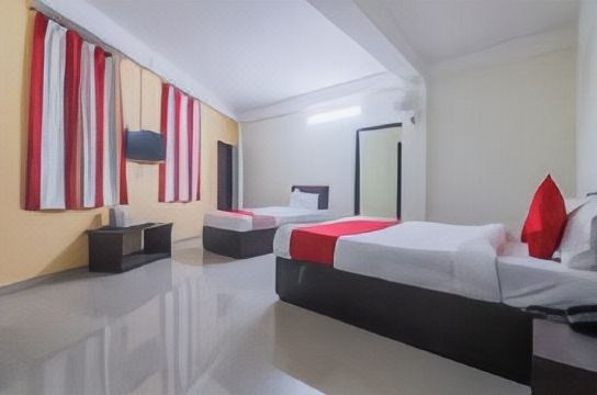 OYO 18759 Nirvana Guest House - Housity