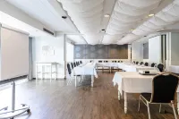 Flair Hotel Zur Eiche Hotels in Harburg