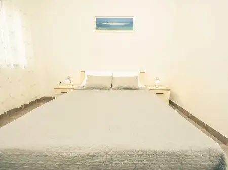 Snježana Отели в г. Karlobag