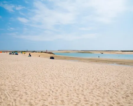 2Bedroom House Cozy Typical Restored Single Storey 5 Min from the Fuseta Beach Hotels in Fuseta