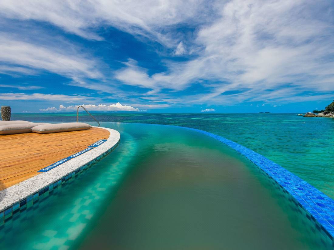 ココ デ メール アンド ブラック パロット スイーツ プララン島 を宿泊予約 22年安い料金プラン 口コミ 部屋写真 Trip Com