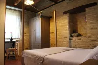 Bassarì Hotels in Province of Macerata