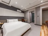 Iksan Hotel the Bridge Hotels in Iksan-Si