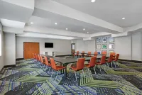Holiday Inn Express & Suites Newport