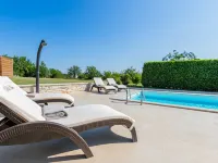 Poli Murvu - Pools