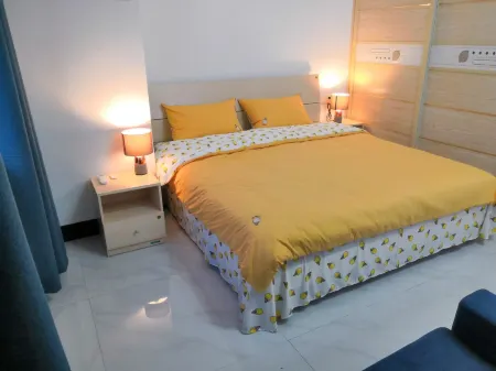 Lazy Cat Apartment (Xinglong Middle Road) Отели в г. Bobai