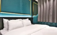 Hotel Daily