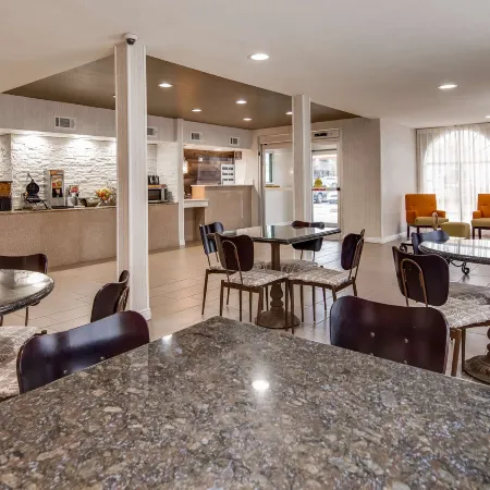 SureStay Hotel by Best Western Alexandria Airport