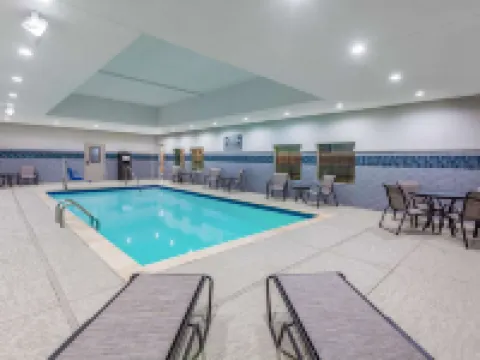 La Quinta Inn & Suites by Wyndham Houston East at Sheldon Rd Hoteles en Channelview