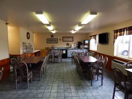 Americas Best Value Inn Sault Ste. Marie Отели в г. Чиппева