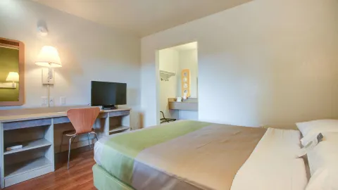 Motel 6 Elkton, MD in Cecil County