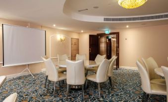 Crystal Plaza Al Majaz Hotel