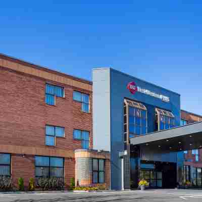 Best Western Plus Montreal East Hotel Exterior